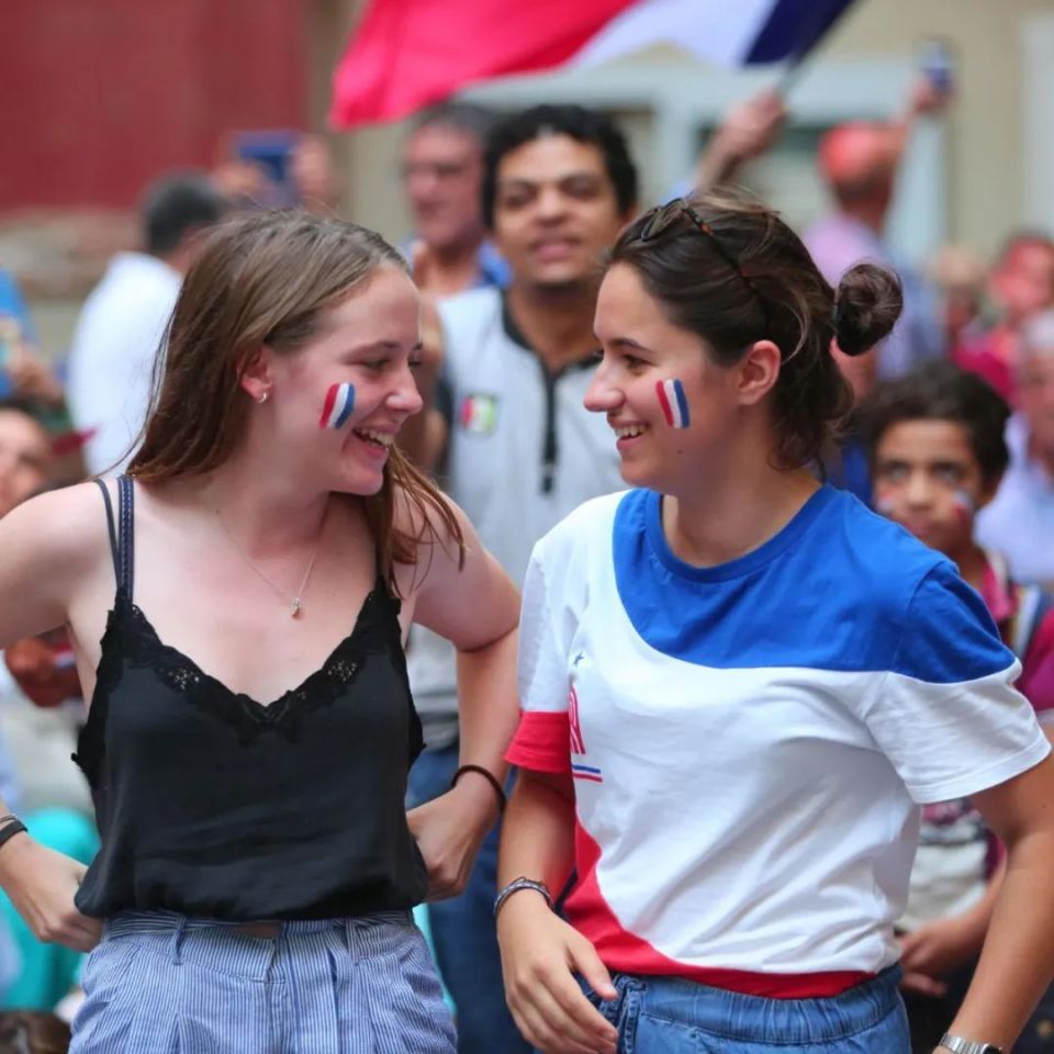 关于乌克兰队夺冠，欢庆欧洲杯晋级的信息