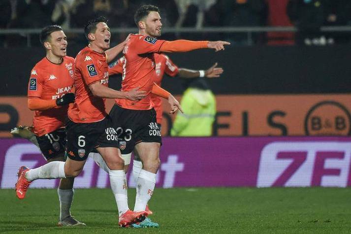 包含亚眠主场不敌斯特拉斯堡,遭遇失利的词条 包含亚眠主场不敌斯特拉斯堡,遭遇失利的词条