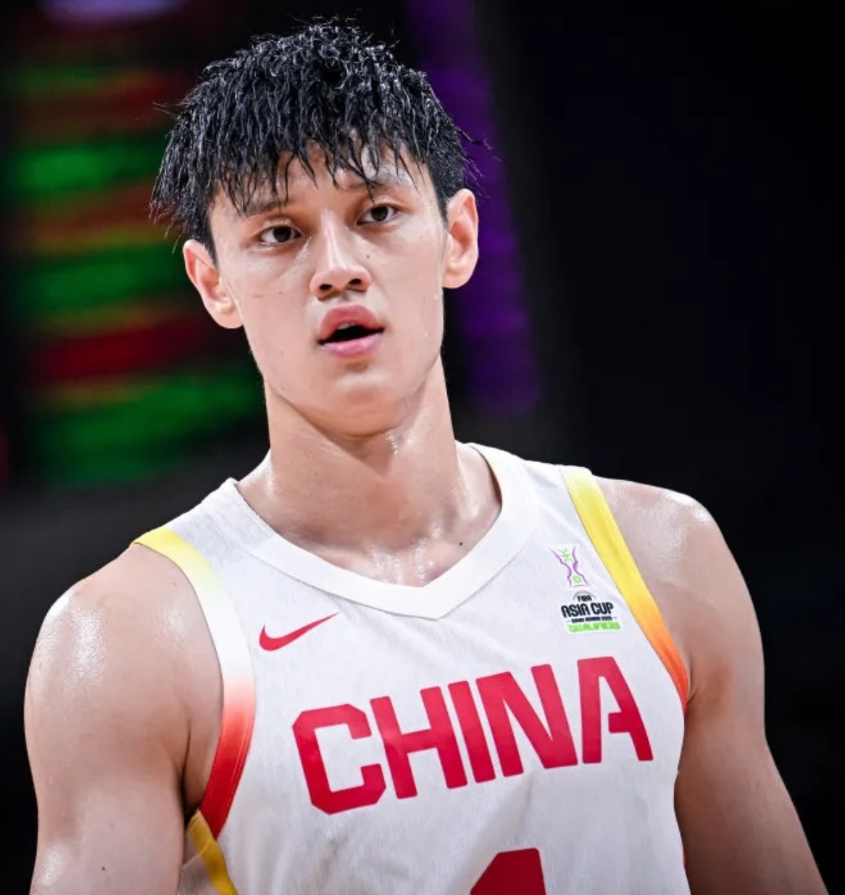 关于重庆队在角逐中取得压倒性胜利的信息 关于重庆队在角逐中取得压倒性胜利的信息