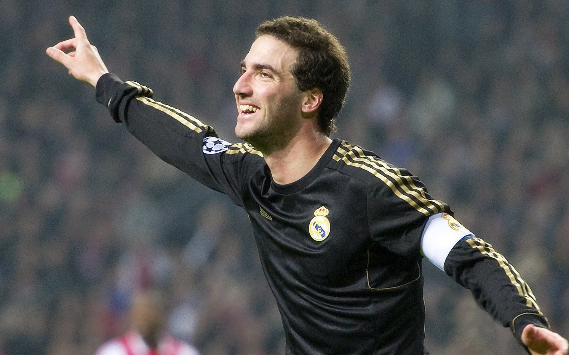 年度焦点之战，国王稳扎稳打，主场力克火箭锁定关键胜利