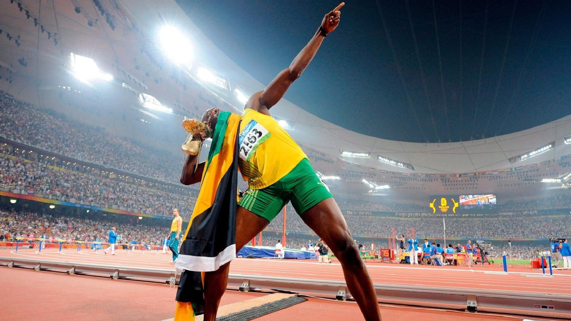 英超争冠之夜,浓眉进攻端无人可挡,一场跨越时空的体育精神对话