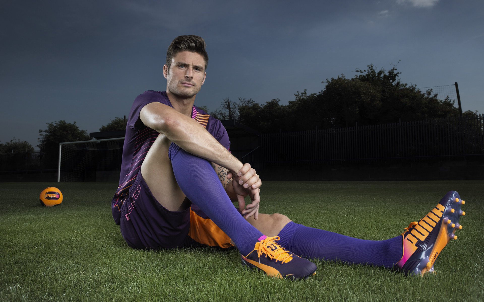 瑞士铁骑碾压那不勒斯，姆巴佩点燃欧洲赛场，一场技术与激情的双重奏